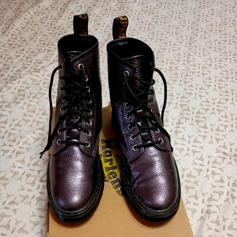 Dr Martens Combat Boots